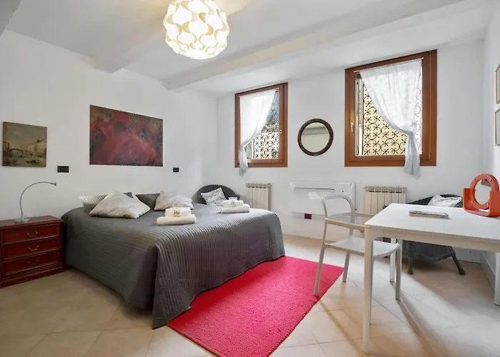 Riva Di Biasio & Sestiere Santa Croce X4 *