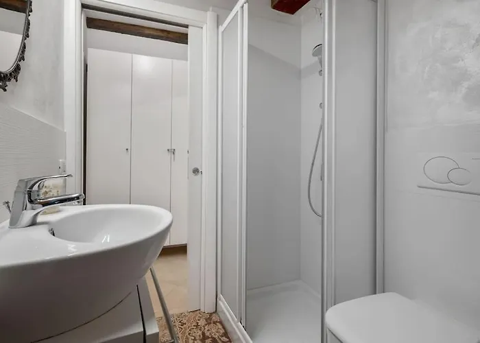 Riva Di Biasio & Sestiere Santa Croce X4 * Venedig